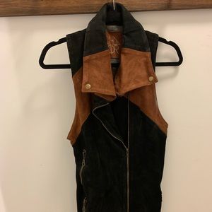 Chaser suede colorblocked vest
